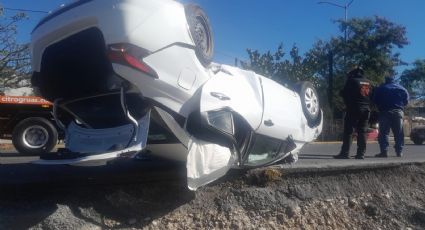 Volcadura en Ruiz Cortines deja una mujer lesionada en Guadalupe