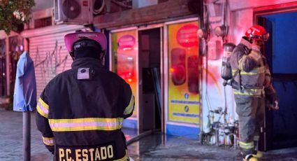 Incendio en local del Centro de Monterrey deja daños materiales