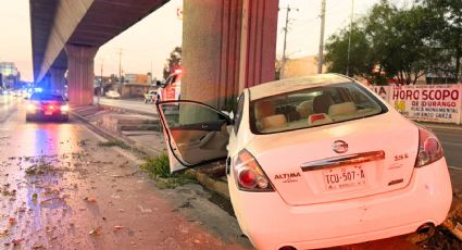 Choque contra columna del Metro deja lesionado al norponiente de Monterrey