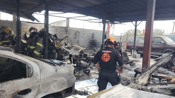 Se incendia taller mecánico en colonia Tierra Propia en Monterrey