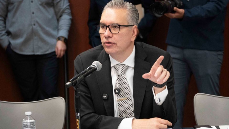 El senador Waldo Fernández González defendió la reducción de la jornada laboral a 40 horas como una medida para mejorar la calidad de vida de los trabajadores.