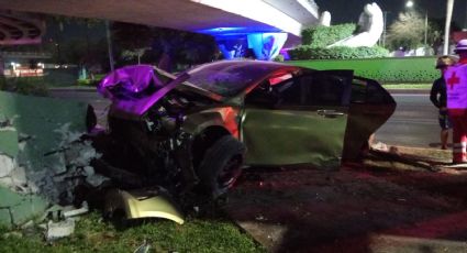 Choque provoca cierre vial en avenida Universidad, en San Nicolás; reportan un muerto y tres heridos