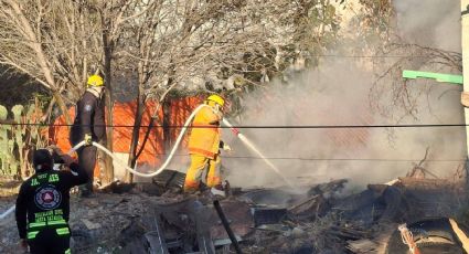 Investigan hallazgo de cuerpo calcinado tras incendio en Santa Catarina