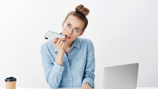 Abusar de la inteligencia artificial pone en riesgo el pensamiento crítico, advierten expertos