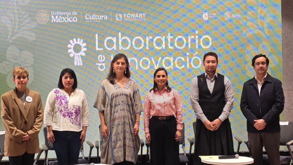 Autoridades federales y estatales anunciaron el arranque de mentorías para impulsar la innovación en artesanías y diseño contemporáneo.