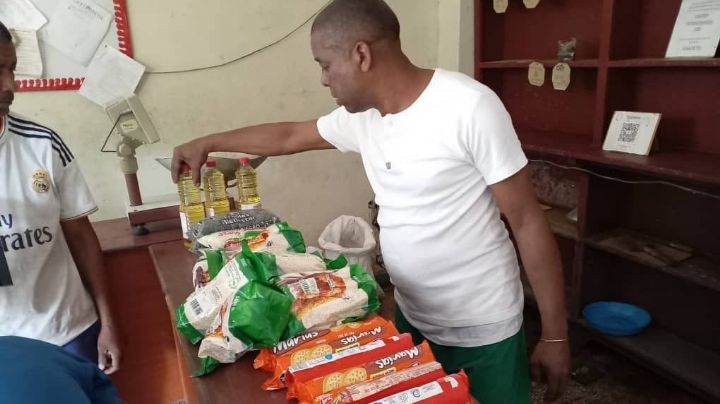 Cuba distribuye ayuda enviada por México a población vulnerable