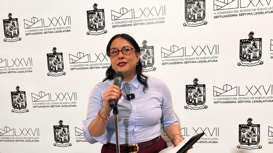 La diputada Grecia Benavides presentó en el Congreso de Nuevo León la iniciativa “Ley Ingrid” contra la filtración de evidencias.