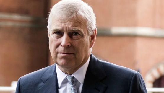 Expríncipe Andrés queda en libertad; así habría sido captado saliendo de la estación de policía