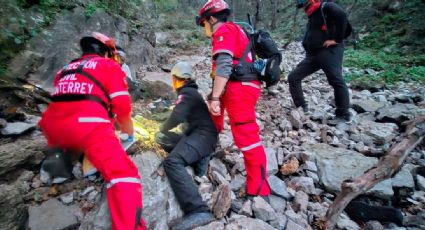 Rescatan a persona lesionada durante descenso en el Cerro de las Mitras