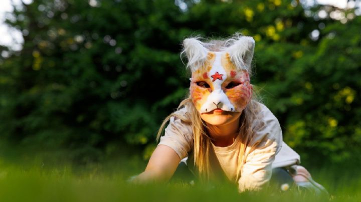 Therians: El polémico video de una mujer que asegura ser un perro y es bajada de un taxi