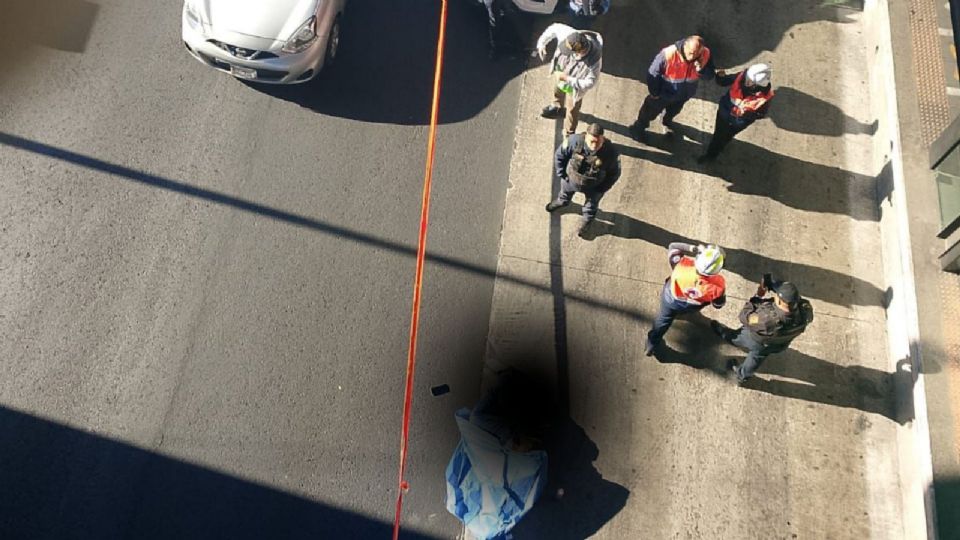 Peritos y agentes de investigación se presentaron en ese lugar y realizaron las primeras diligencias.