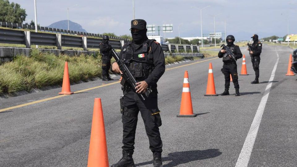 Operativo de Fuerza Civil en carreteras de Nuevo León permitió desactivar un bloqueo en minutos y evitar incidentes mayores.
