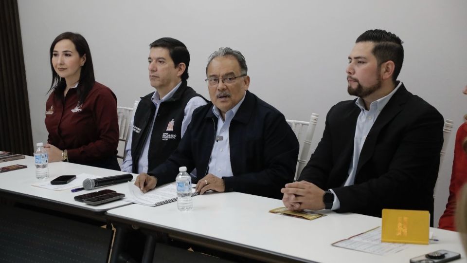 El alcalde de General Escobedo, Andrés Mijes Lloverá, durante reunión con síndicos y regidores metropolitanos para coordinar acciones rumbo al Mundial 2026.