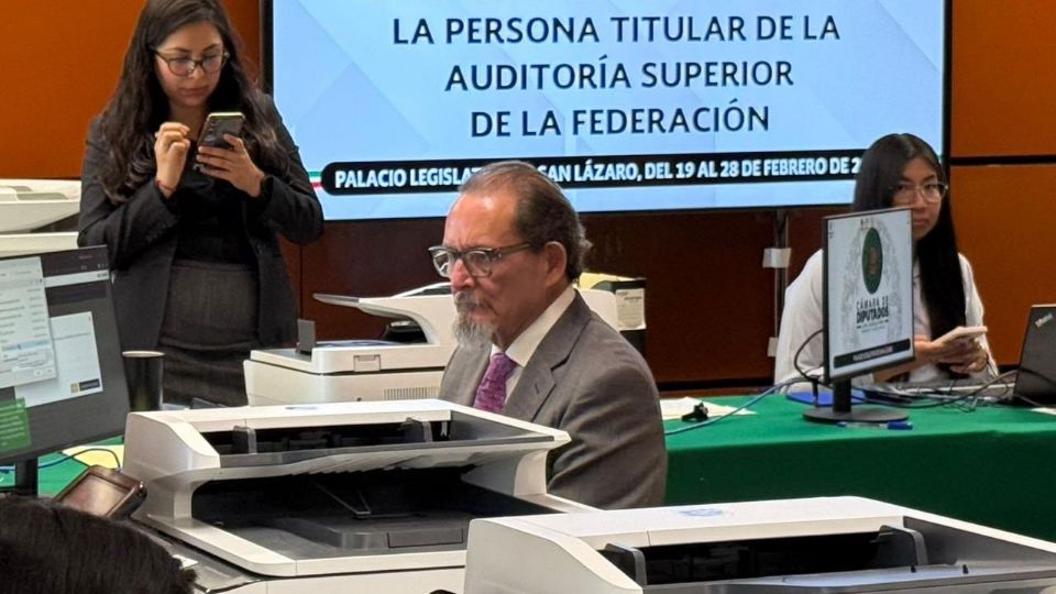 Emilio Barriga Delgado durante su registro en San Lázaro, donde destacó que su experiencia en gasto federalizado es clave para modernizar la máxima instancia fiscalizadora de México.
