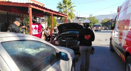 Muere hombre al caerle camioneta mientras cambiaba una llanta en Monterrey
