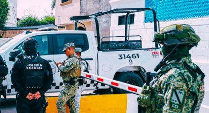 Personal de la Armada y FGR detuvieron a seis con armas largas, vehículos y cartuchos en Sinaloa