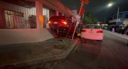 Estrellamiento y volcadura generan cierre parcial en colonia Almería de San Nicolás