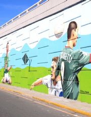 Foto descriptiva de: Presentan en San Nicolás el primer corredor artístico con temática mundialista