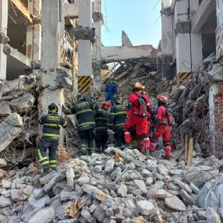 Localizan a tercer trabajador sin vida en obra colapsada y concluye emergencia