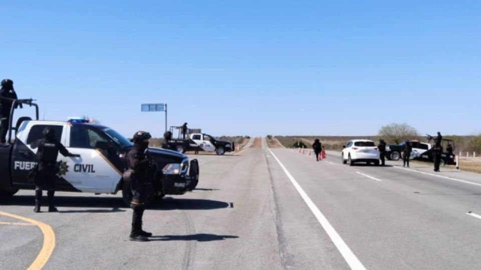 Elementos de Fuerza Civil abatieron a un presunto delincuente tras un enfrentamiento armado cerca de la Autopista a Laredo, en Salinas Victoria.