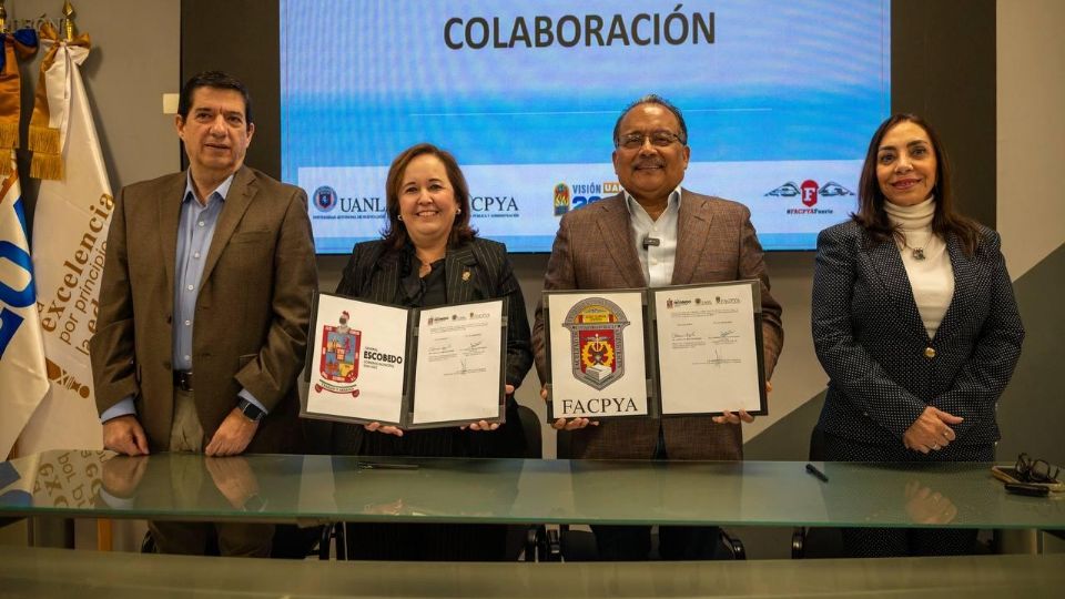Andrés Mijes firmó un convenio con la UANL para fortalecer la capacitación en el gobierno de Escobedo.