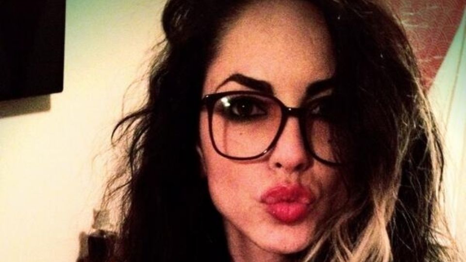 La actriz Bárbara Mori durante una alfombra roja reciente, mostrando la plenitud alcanzada tras superar sus crisis personales.