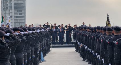Samuel García toma protesta a 323 cadetes y anuncia que Mesa de Seguridad sesionará de manera permanente