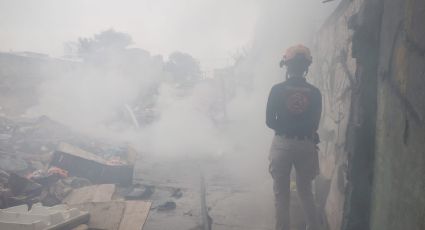 Fuego consume tejaban en terreno abandonado en la colonia Bellavista