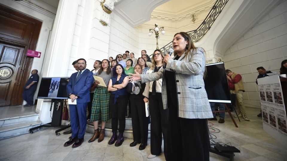 Legisladores de Morena apoyan protesta de vecinos en Miguel Hidalgo