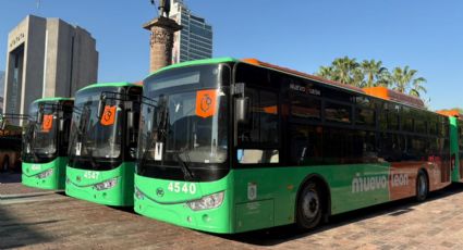 Refuerzan transporte público en Nuevo León con 60 camiones y apuestan por producción local