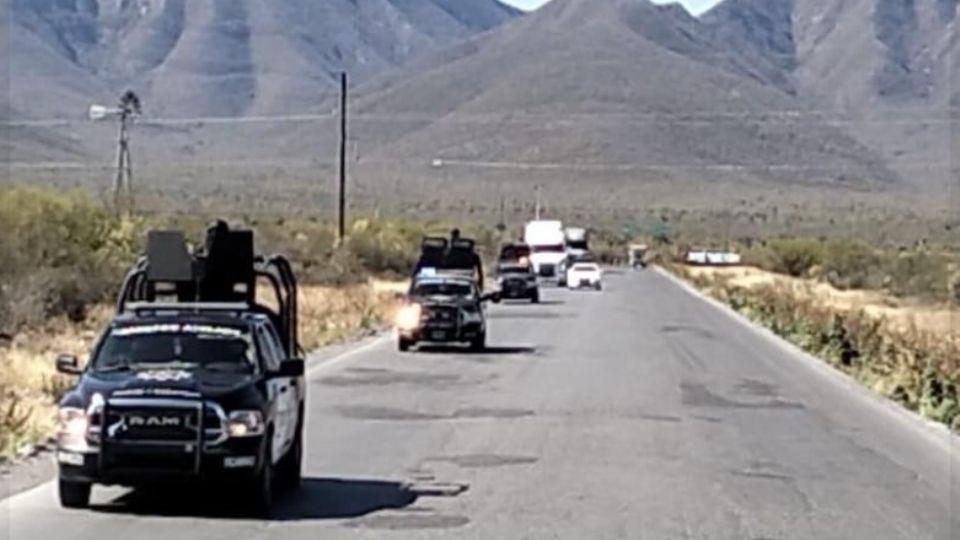 Elementos de Fuerza Civil aseguraron armas de alto calibre y equipo táctico tras un enfrentamiento en Doctor Coss.