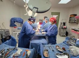 ISSSTE realiza en Baja California Sur su primera artroplastia total de rodilla