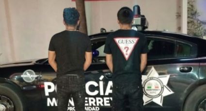 Caen dos menores con moto robada en la colonia Venustiano Carranza en Monterrey