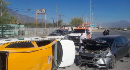 Reportan accidente vial en carretera Monterrey-Monclova, El Carmen; autoridades en el lugar