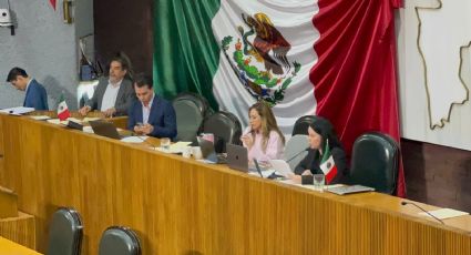 Aprueban licencia de Félix Arratia y nombran a su esposa como Presidenta Municipal sustituta