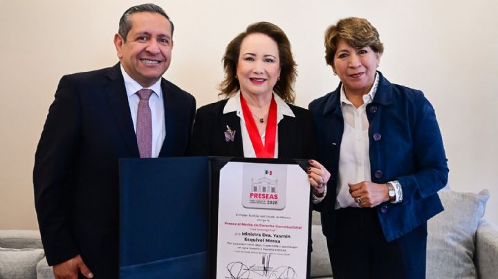Ministra Yasmín Esquivel recibe Presea al Mérito en Derecho Constitucional del Poder Judicial Edomex