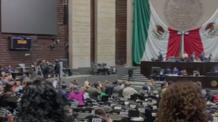 Con “cacerolazo” afuera de San Lázaro, avalan reforma contra “pensiones doradas”