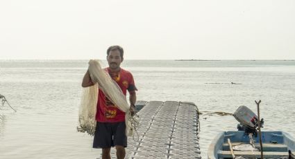 Gobierno de México respalda a pescadores afectados por derrame de hidrocarburo