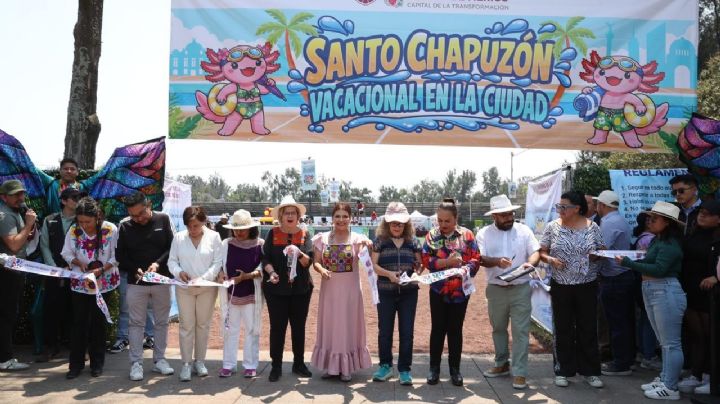 El Gobierno de la Ciudad de México abre albercas para quienes no salieron de vacaciones