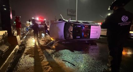 Auto vuelca en la colonia Buenos Aires; el conductor es retirado del lugar antes de que llegue ambulancia