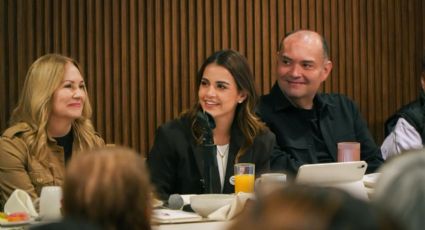 Lorena de la Garza se reúne con maestros y promete llevar sus demandas al Congreso