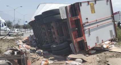 Tráiler sin frenos provoca choque múltiple y deja un muerto en Santa Catarina