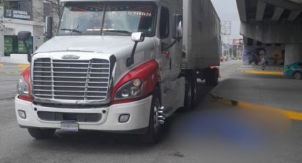 Muere limpiaparabrisas tras ser atropellado por tráiler en Apodaca