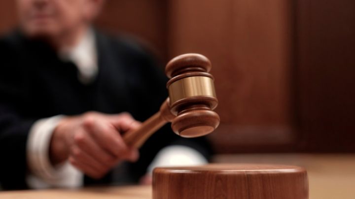 Juez desecha amparos contra eliminación de pensiones doradas