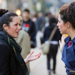 VIDEO | Riña en el centro de Morelos ante decenas de testigos
