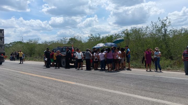 Tensión en Yaxcopoil: Pobladores frenan maniobras de empresa tras clausura ambiental