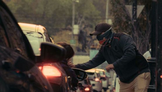Asaltan a automovilista en Santa Fe y le roban reloj de lujo