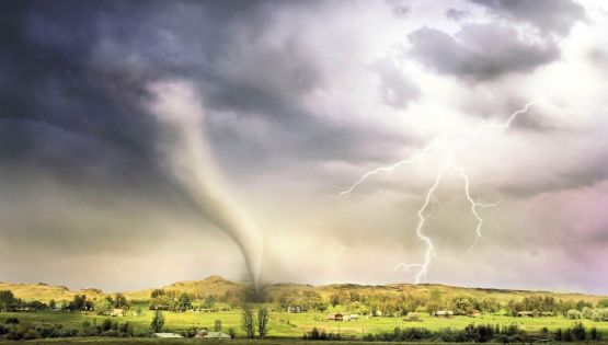 Tornados en EU: Alerta de emergencia | VIDEOS