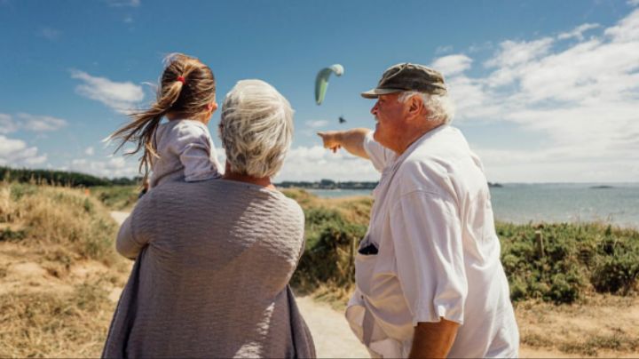 La ciencia confirma: envejecer nos mejora