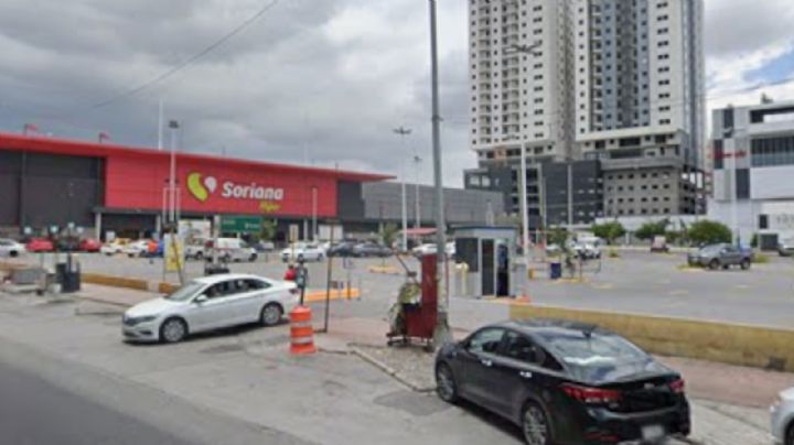 Hallan sin vida a hombre en situación de calle en estacionamiento del centro de Monterrey